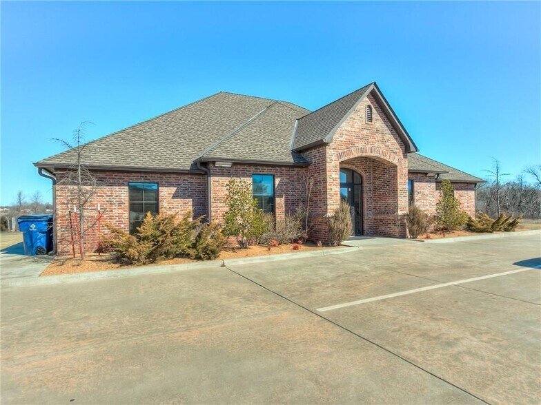 14617 NE 20th St, Choctaw, OK à vendre - Photo de l’immeuble – Image 3 sur 9