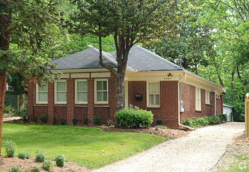 2967 Grandview Ave, Atlanta, GA à louer - Photo principale – Image 1 sur 8