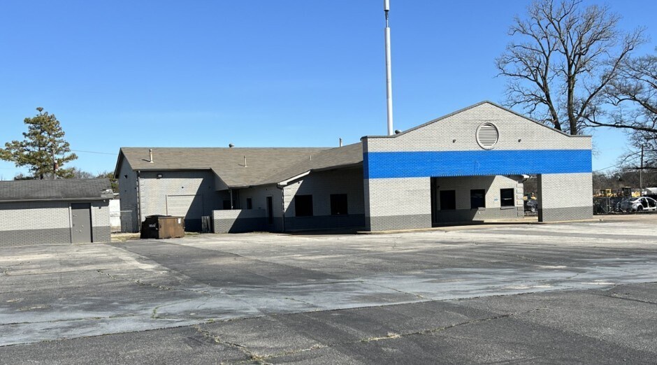 1600 E Broadway Ave, West Memphis, AR à vendre - Photo de l’immeuble – Image 2 sur 8