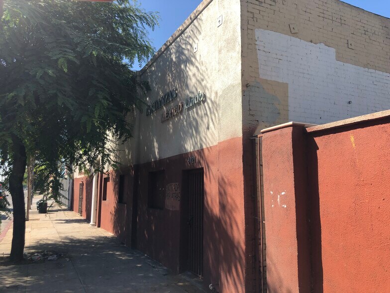 6121 S Western Ave, Los Angeles, CA à louer - Photo de l’immeuble – Image 2 sur 12