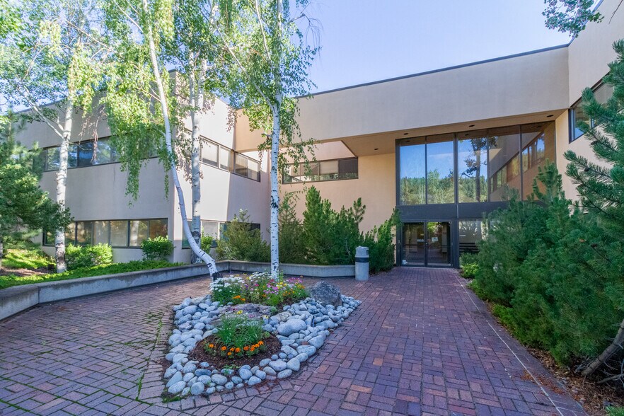 602 Park Point Dr, Golden, CO à louer - Photo principale – Image 1 sur 12