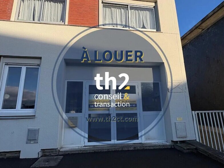 Local d’activités dans Saint-Lô à louer - Photo de l’immeuble – Image 2 sur 7