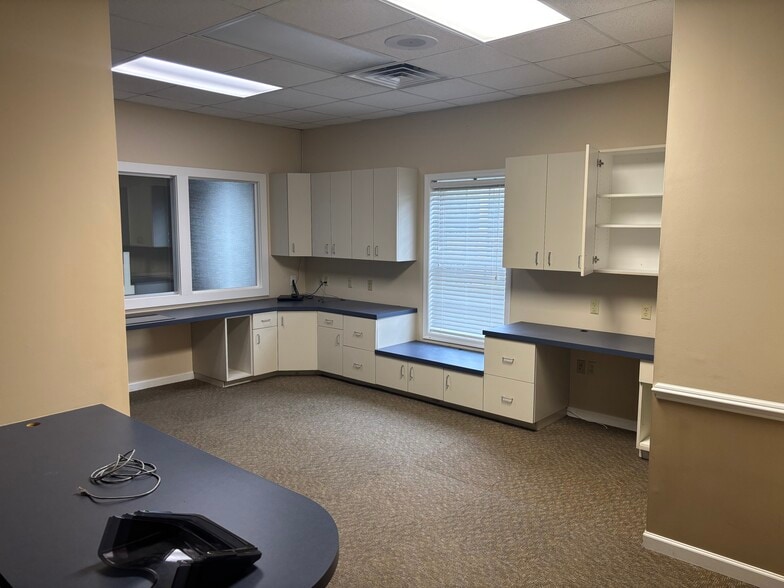 1557 Lee Hwy, Staunton, VA à louer - Photo principale – Image 1 sur 12