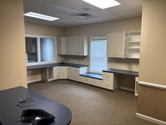 Plus de détails pour 1557 Lee Hwy, Staunton, VA - Bureau/Médical à louer