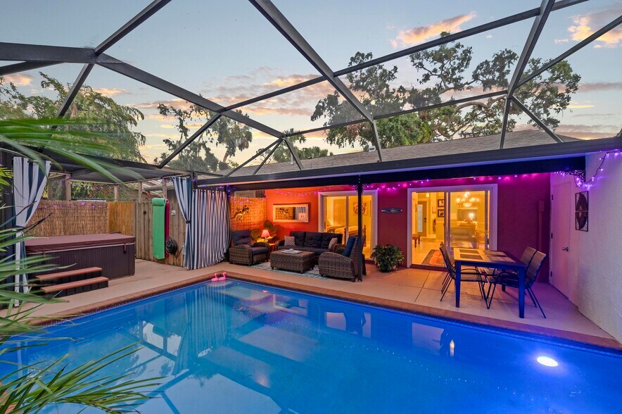 941 Virginia Dr, Sarasota, FL à vendre - Photo de l’immeuble – Image 3 sur 16