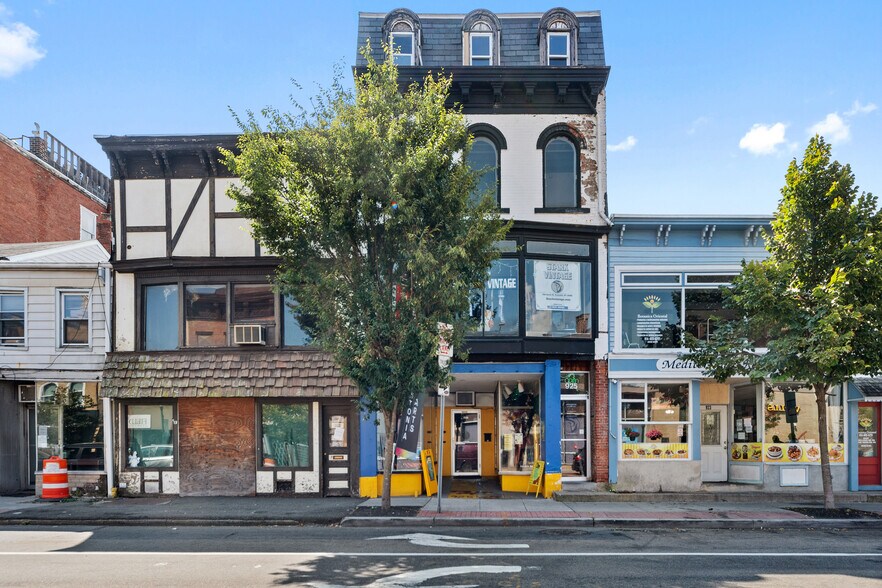 925 South St, Peekskill, NY à vendre - Photo de l’immeuble – Image 2 sur 31