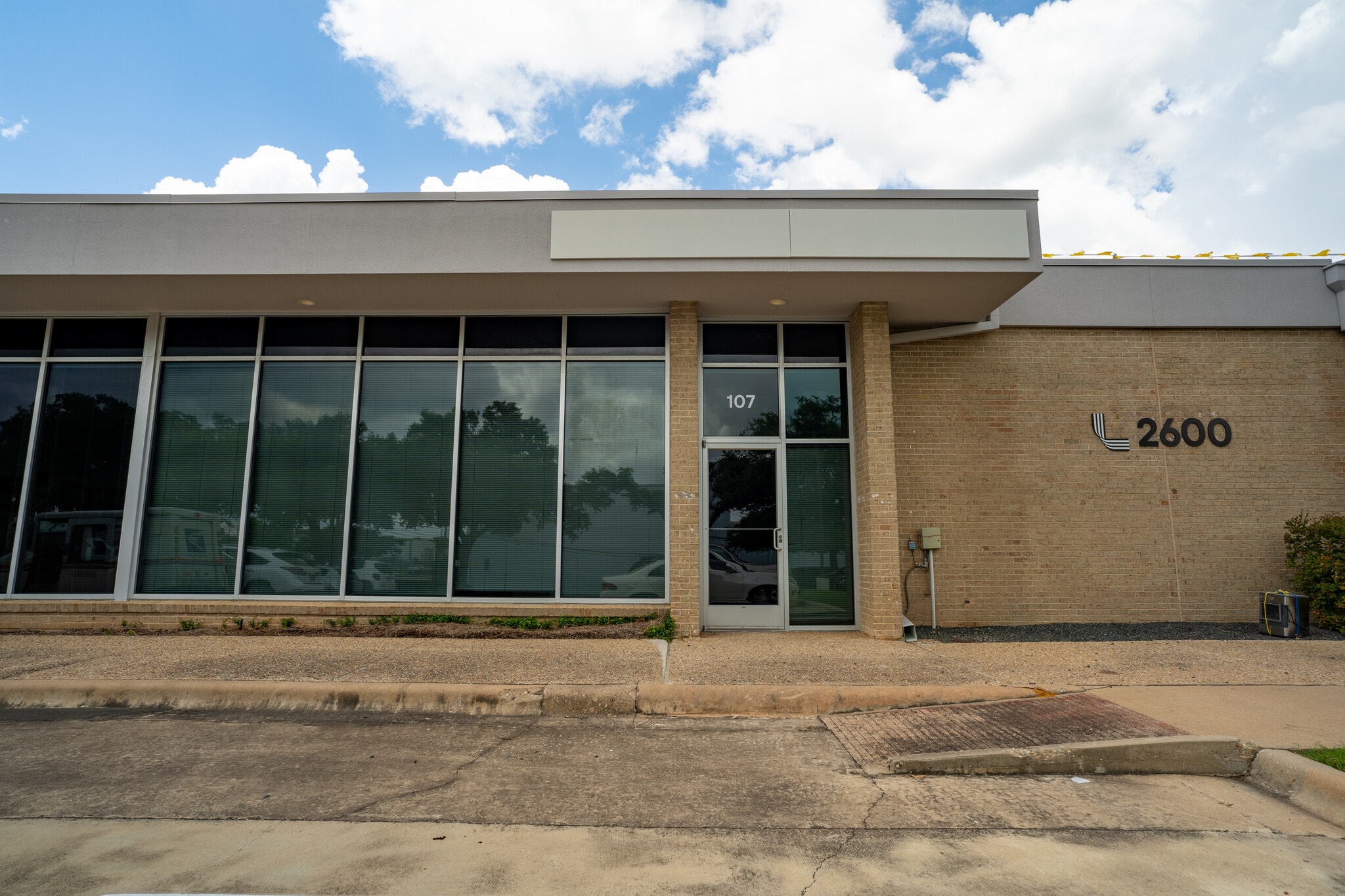 2600 Longhorn Blvd, Austin, TX à louer Photo de l’immeuble– Image 1 sur 2