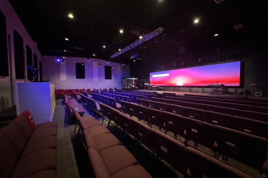 17603 French Rd, Houston, TX à vendre - Photo de l’immeuble – Image 1 sur 36