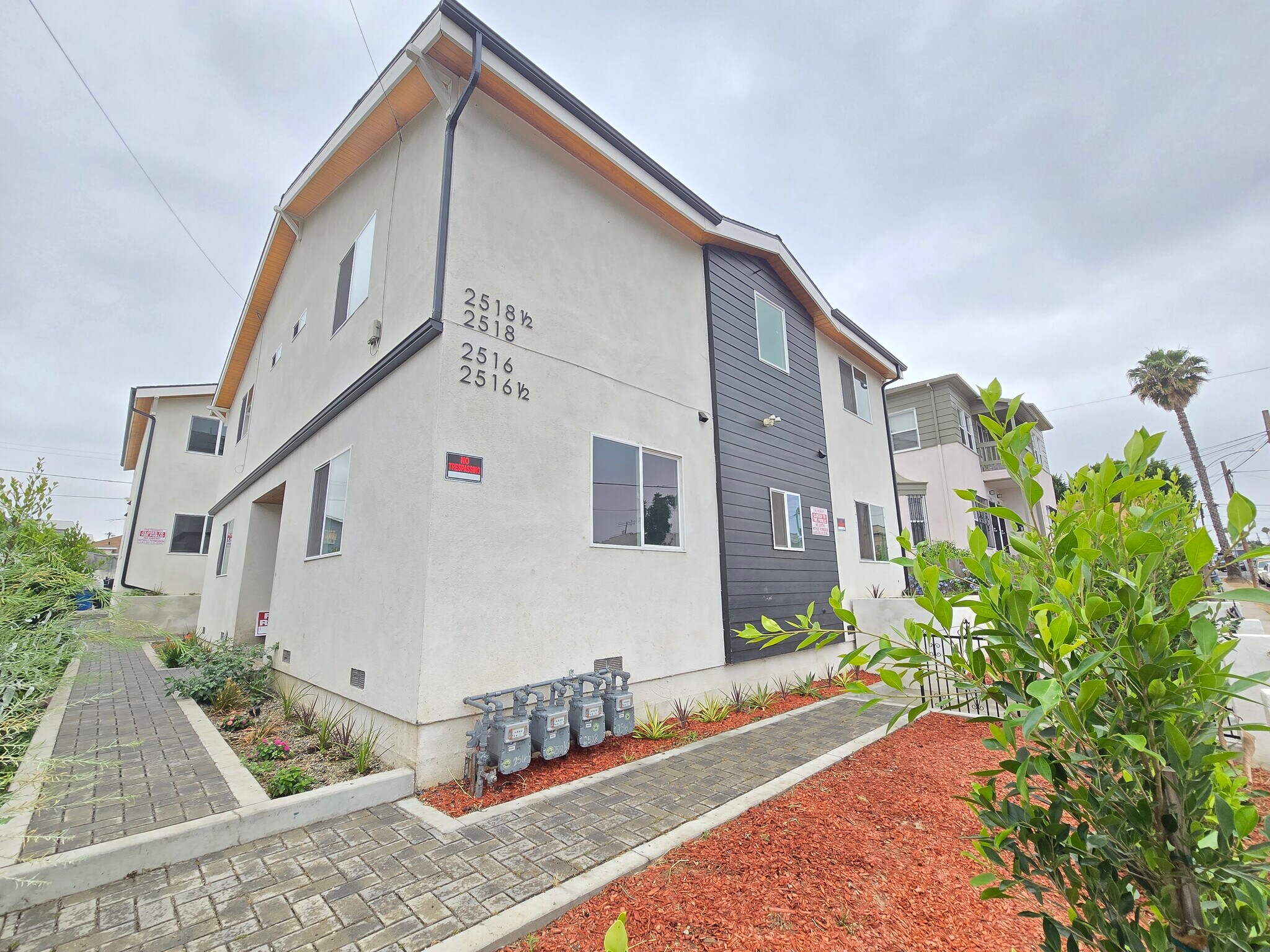 2516 Malabar St, Los Angeles, CA à vendre Photo de l’immeuble– Image 1 sur 34