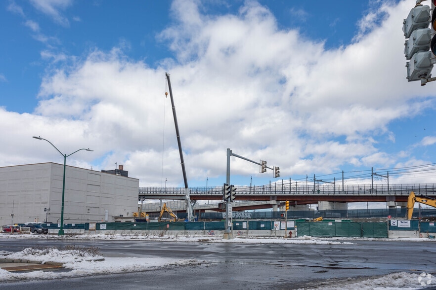 15 McGrath Hwy, Somerville, MA à louer - Photo principale – Image 1 sur 1
