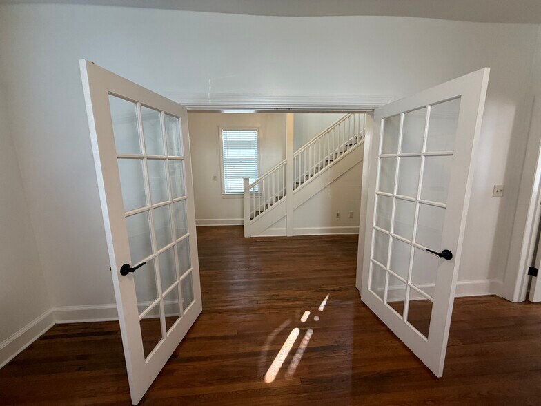 2322 Devine St, Columbia, SC à louer - Photo de l’immeuble – Image 2 sur 17