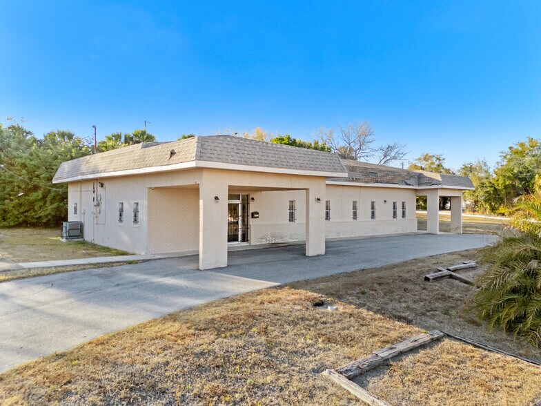 4015 N Highway 1, Cocoa, FL à louer - Photo de l’immeuble – Image 2 sur 7