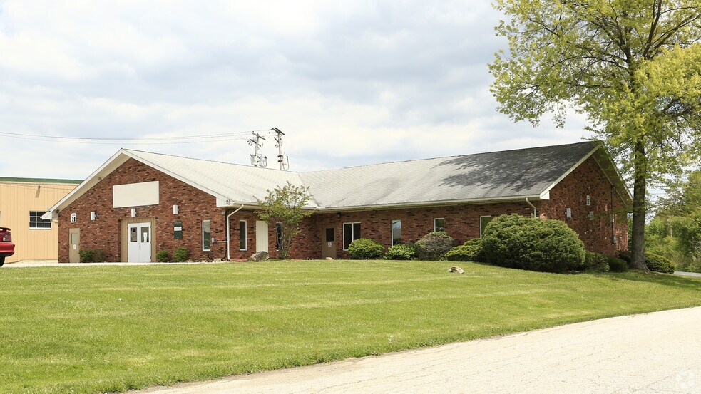 12375 Kinsman Rd, Newbury, OH à louer - Photo principale – Image 1 sur 9