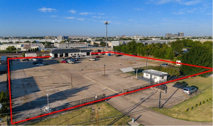 3104 S Rigsbee Dr, Plano, TX à louer - Photo de l’immeuble – Image 2 sur 25
