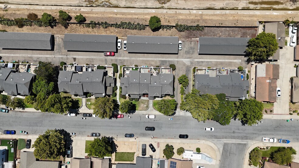 417 Tiffany Dr, Santa Maria, CA à vendre - Photo de l’immeuble – Image 2 sur 28