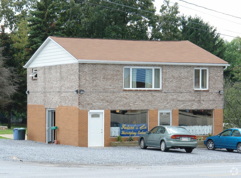 109 Hostetler Rd, Johnstown, PA à louer - Photo principale – Image 1 sur 11