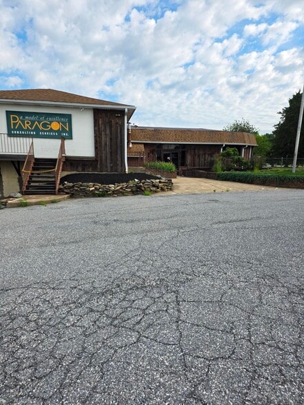 3488 Board Rd, York, PA à vendre - Photo principale – Image 1 sur 4