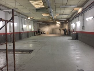 Plus de détails pour Local commercial à louer