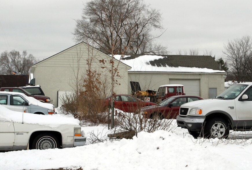 27 Sluyter St SE, Grand Rapids, MI à vendre - Photo de l’immeuble – Image 3 sur 3