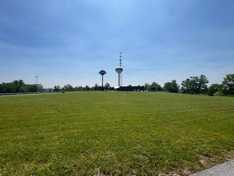 000 Fort Henry Rd, Triadelphia, WV à vendre - Vidéo sur l’annonce professionnelle – Image 2 sur 45