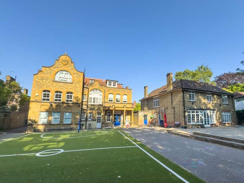 22 Woodborough Rd, Londres à vendre - Photo de l’immeuble – Image 3 sur 4