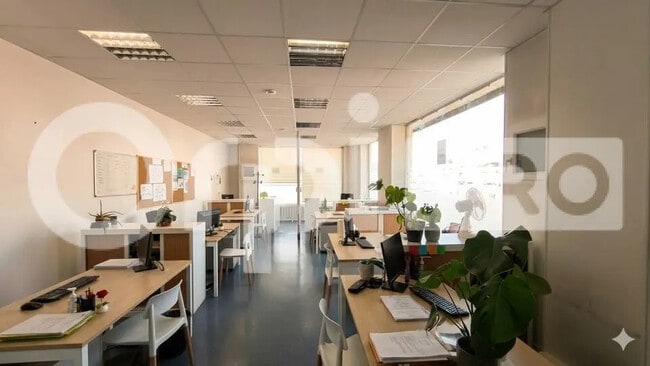 Plus de détails pour Bureau, Local commercial à louer