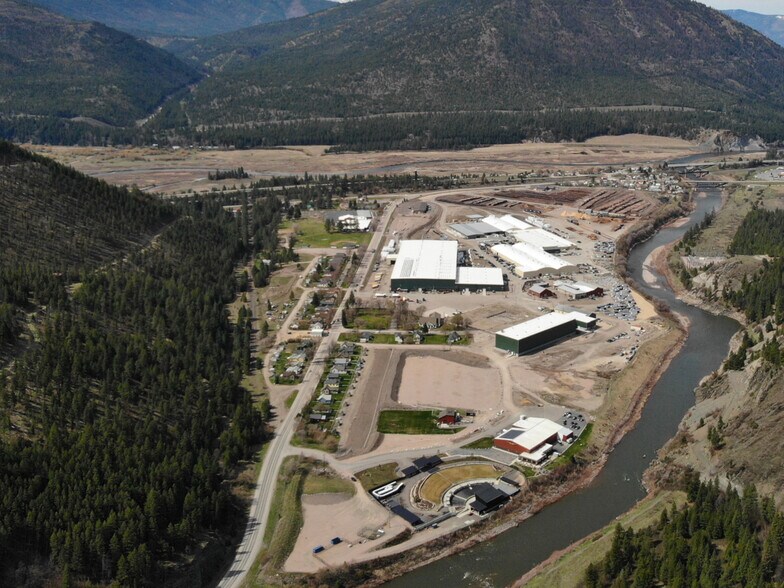 9257 Bonner Mill Rd, Missoula, MT à louer - Photo de l’immeuble – Image 3 sur 21
