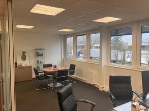 12 Rue De La Briqueterie, Louvres à louer Photo de l’immeuble– Image 1 sur 1