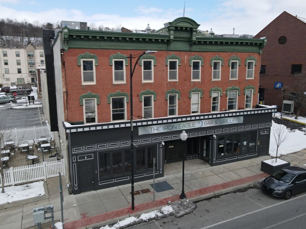 143 E Lincoln Hwy, Coatesville, PA à vendre Photo principale– Image 1 sur 18