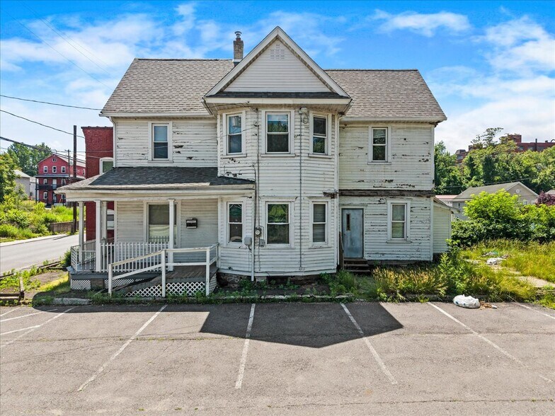 8 W Olive St, Scranton, PA à vendre - Photo de l’immeuble – Image 2 sur 27