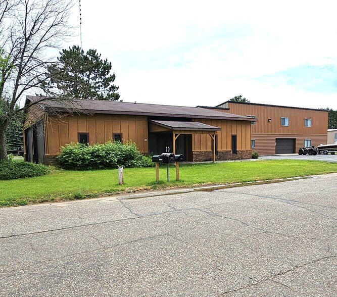 701 Washington St, Rhinelander, WI à vendre - Photo de l’immeuble – Image 1 sur 14
