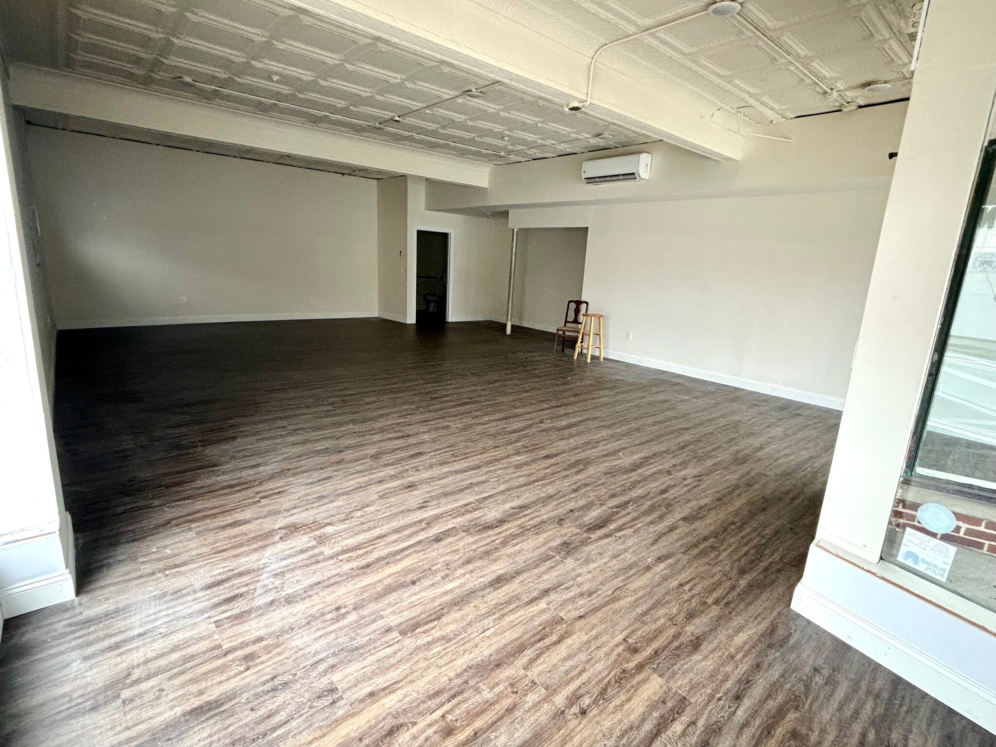 454 Main St, Islip, NY à louer Photo intérieure– Image 1 sur 5