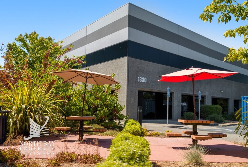 1330 N Dutton Ave, Santa Rosa, CA à louer - Photo de l’immeuble – Image 2 sur 28