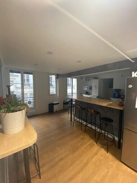 24 Rue Meslay, Paris à louer - Photo de l’immeuble – Image 2 sur 13
