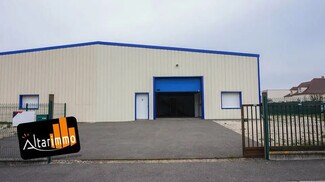 Plus de détails pour Local d'activités à louer