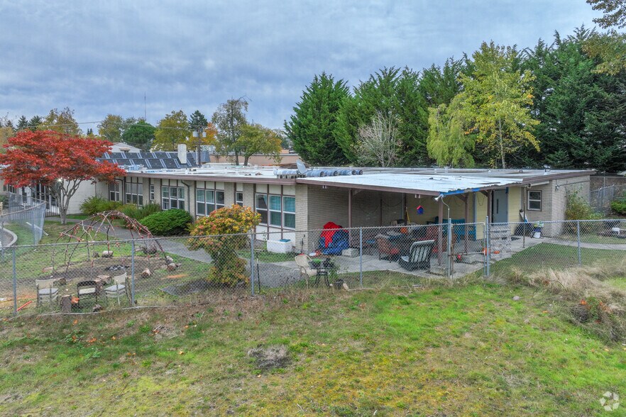 5954 N 26th St, Tacoma, WA à vendre - Photo de l’immeuble – Image 2 sur 5