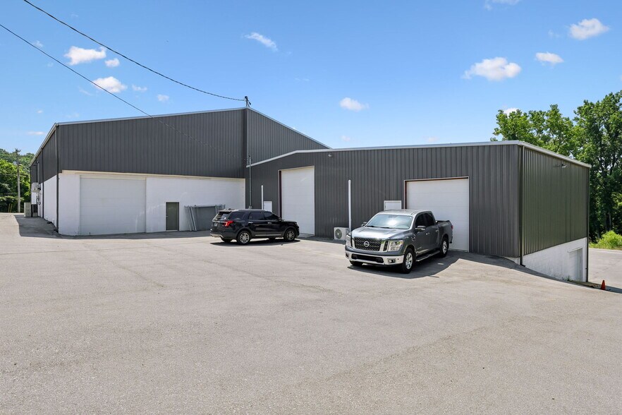 404 Beersheba Hwy, McMinnville, TN à vendre - Photo de l’immeuble – Image 2 sur 15