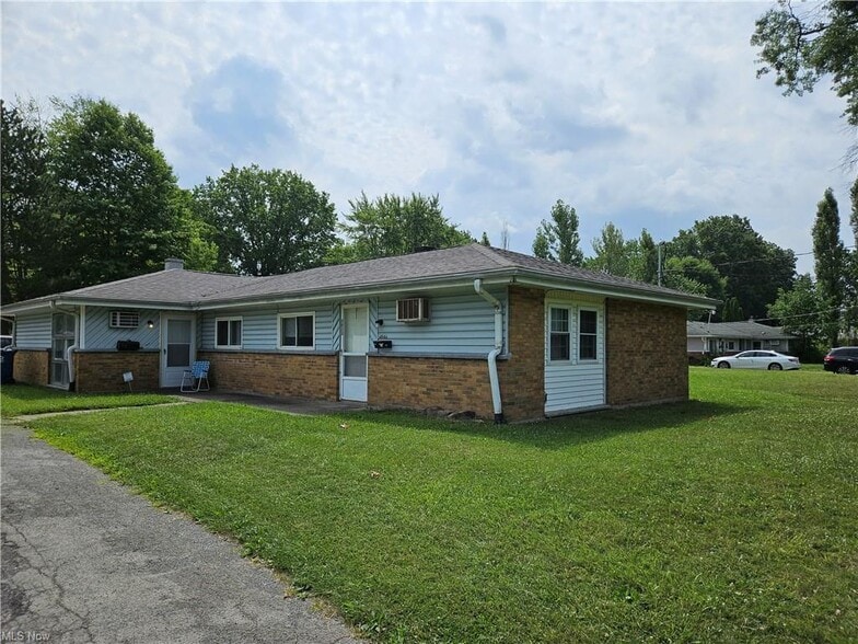 3018,3022,3033 Northgate Ave, Youngstown portefeuille de 3 biens à vendre sur LoopNet.fr - Photo de l’immeuble – Image 1 sur 17