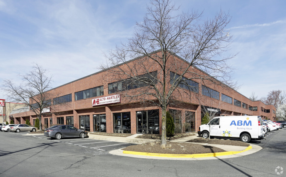 4601-4605 Eisenhower Ave, Alexandria, VA à louer - Photo de l’immeuble – Image 2 sur 2
