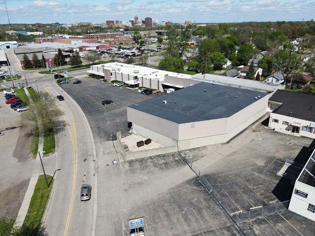 1115 S Pennsylvania Ave, Lansing, MI à louer - Photo de l’immeuble – Image 3 sur 3