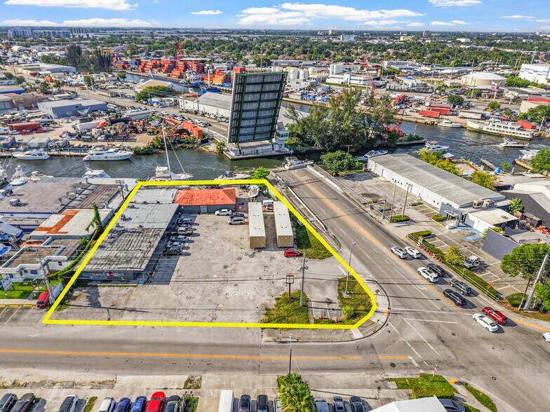 3066 NW S River Dr dr, Miami, FL à louer - Photo de l’immeuble – Image 3 sur 12