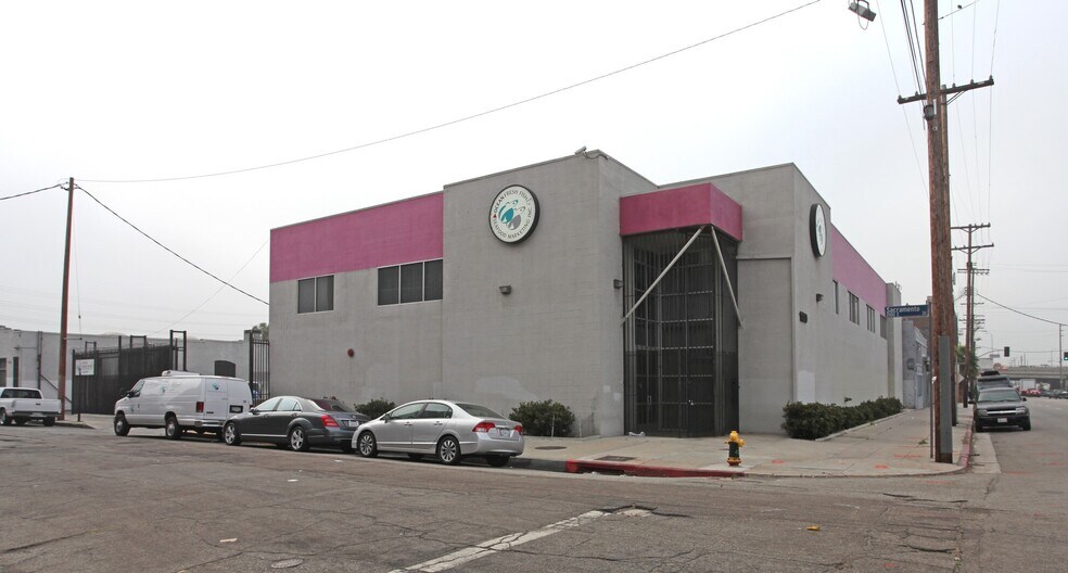 1100 S Santa Fe Ave, Los Angeles, CA à louer - Photo de l’immeuble – Image 1 sur 32