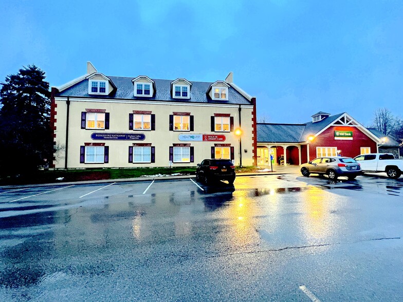 1100 Route 55, Lagrangeville, NY à louer - Photo de l’immeuble – Image 1 sur 19