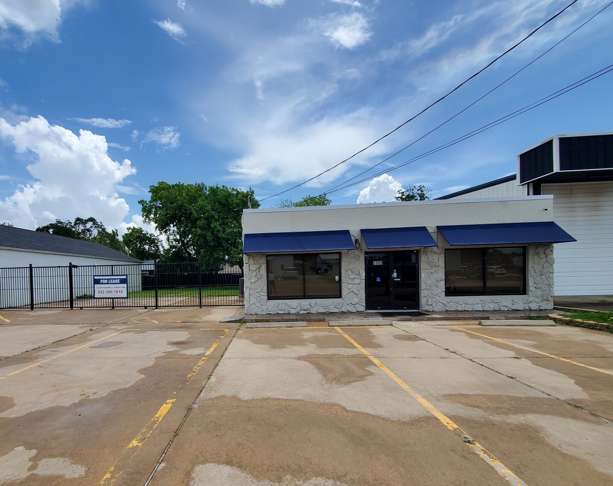1009 Center St, Deer Park, TX à louer Photo intérieure– Image 1 sur 9
