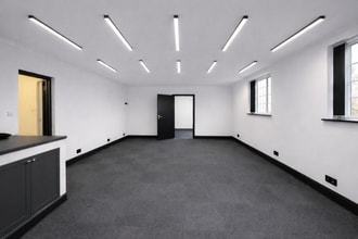 Sandown Rd, Watford à louer Photo intérieure– Image 2 sur 8