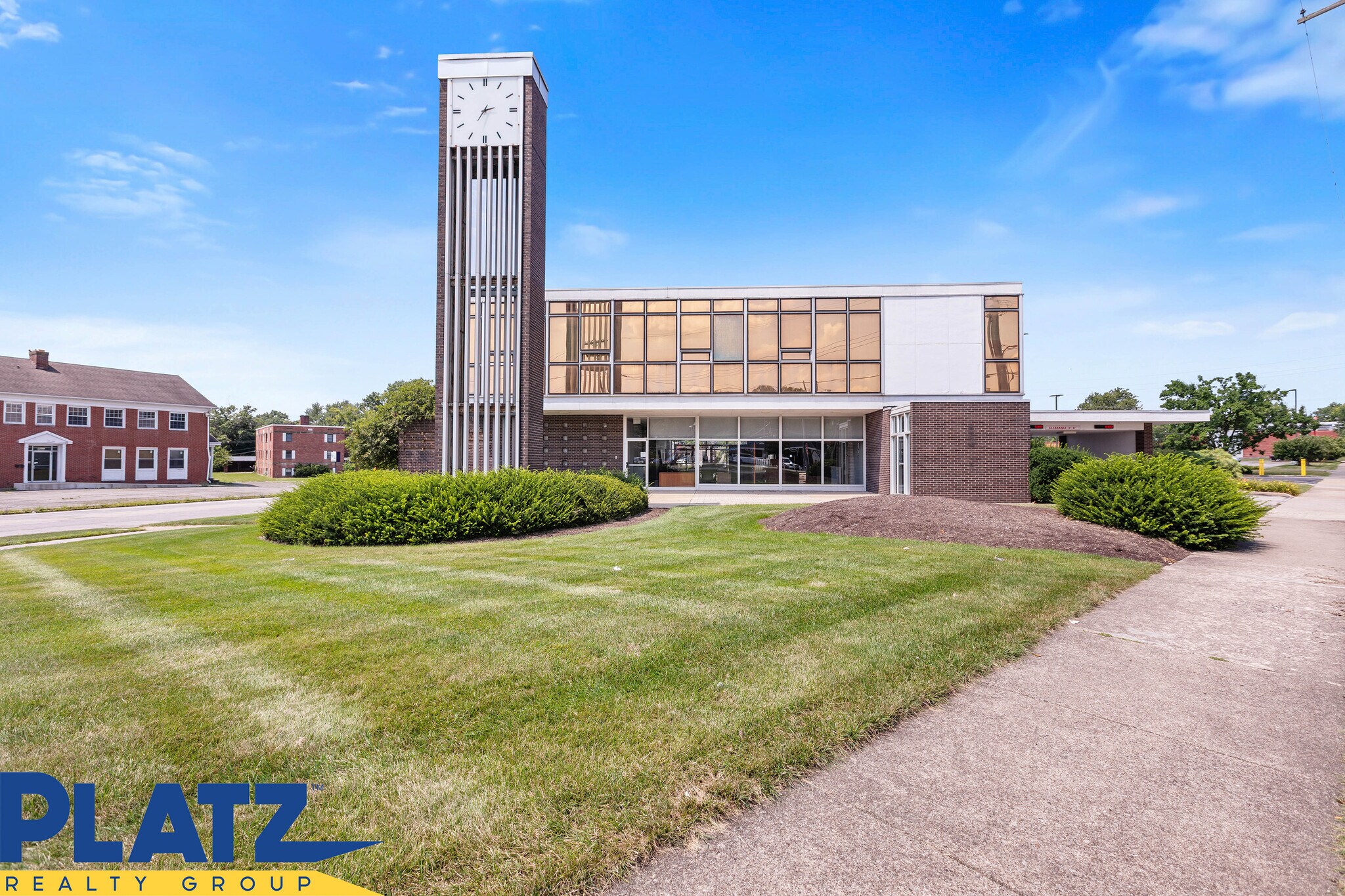 4005 Hillman St, Youngstown, OH à vendre Photo de l’immeuble– Image 1 sur 16