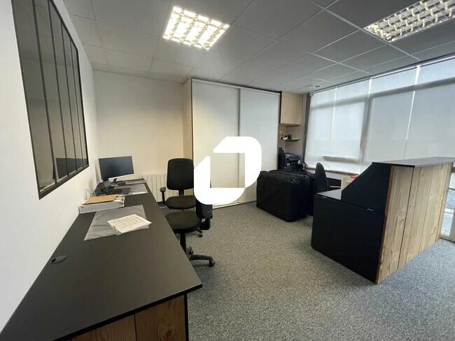 Plus de détails pour Bureau à louer