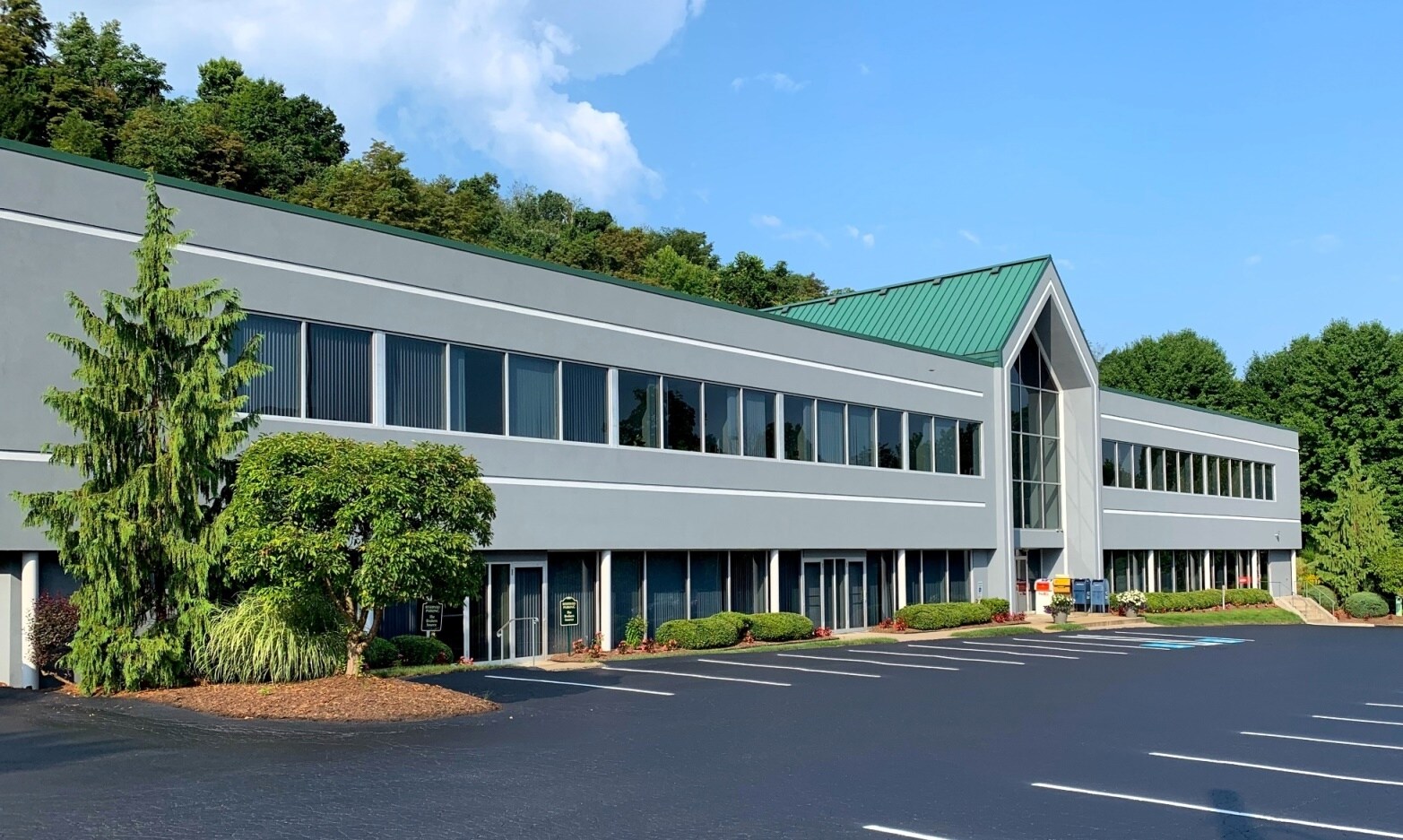 1 Forestwood Dr, Pittsburgh, PA à louer Photo de l’immeuble– Image 1 sur 4