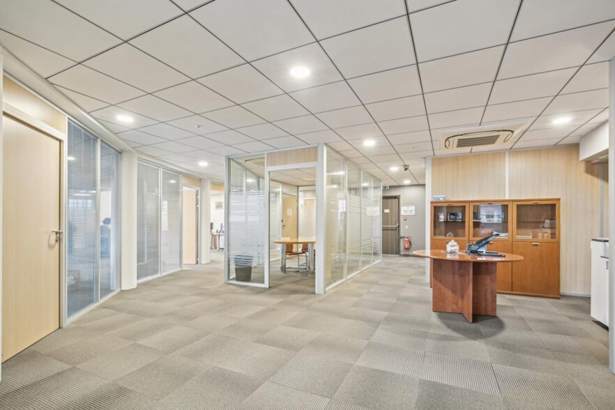 26/28 Rue Diderot, Nanterre à louer - Photo de l’immeuble – Image 3 sur 14
