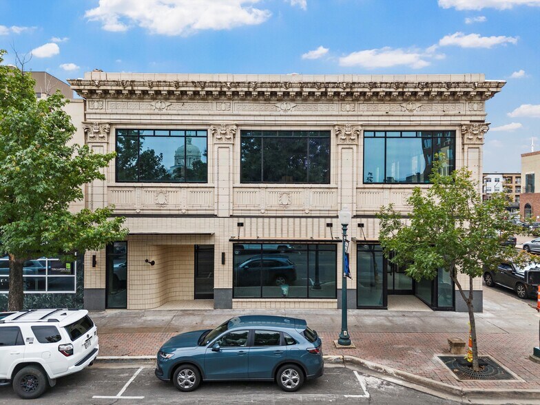 526 Austin Ave, Waco, TX à louer - Photo de l’immeuble – Image 2 sur 7
